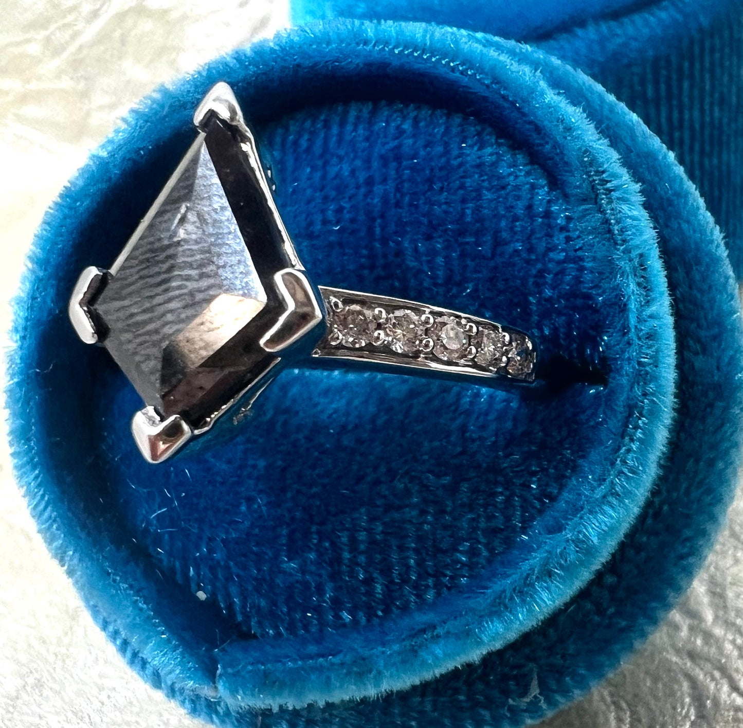 Kite Salt and Pepper Diamond Ring