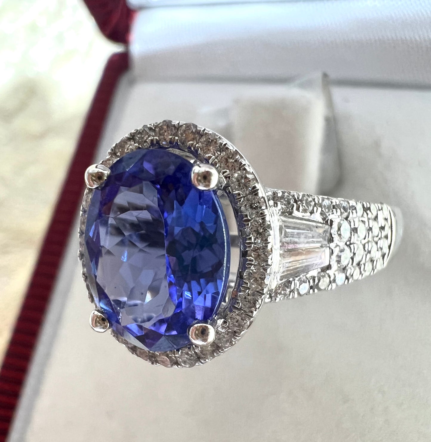1.90 carat Tanzanite & Diamond Ring