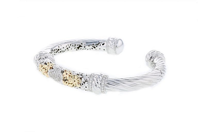 PIYARO Gold Floral Bracelet
