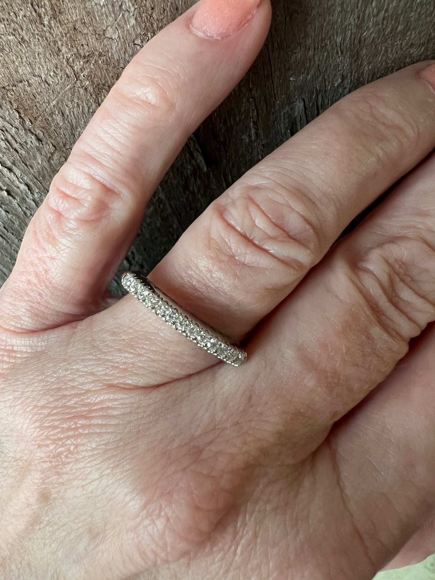 Brevani 1/4 Carat White Gold Flexible Ring