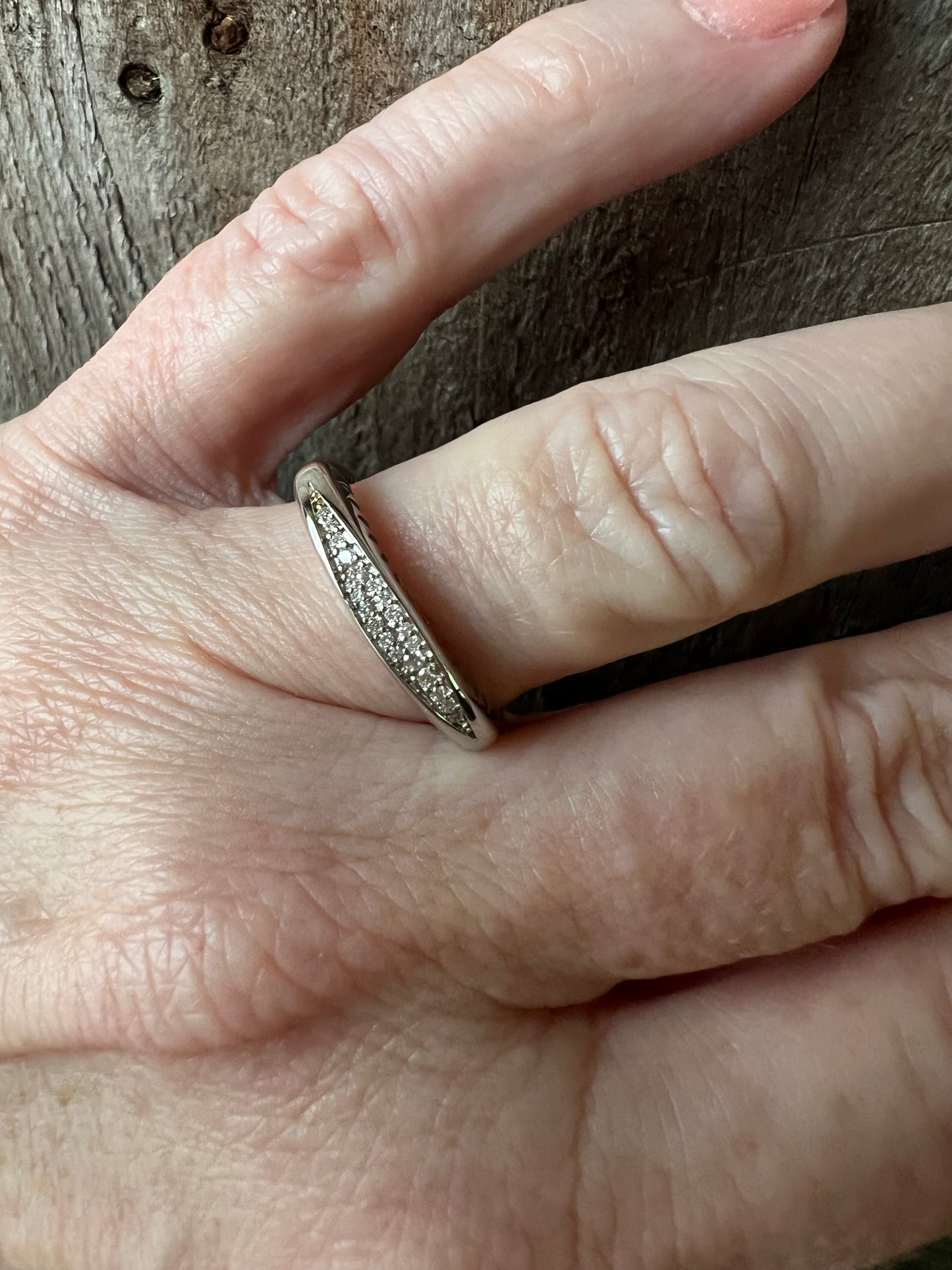 Brevani .09 Carat White Gold Flexible Ring