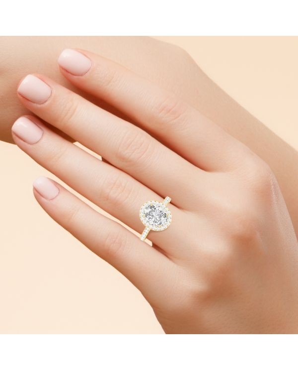 Oval Halo Diamond Engagement Ring
