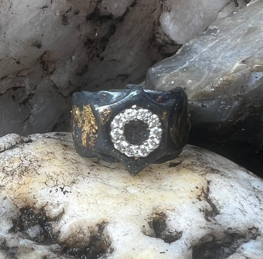 EC Black & Gold Diamond Circle Ring