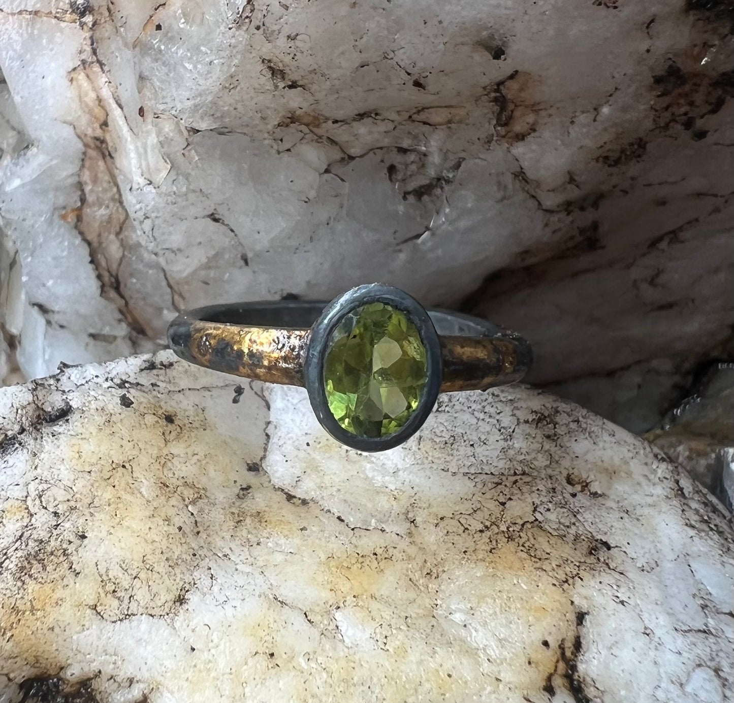 EC Black & Gold Peridot Ring