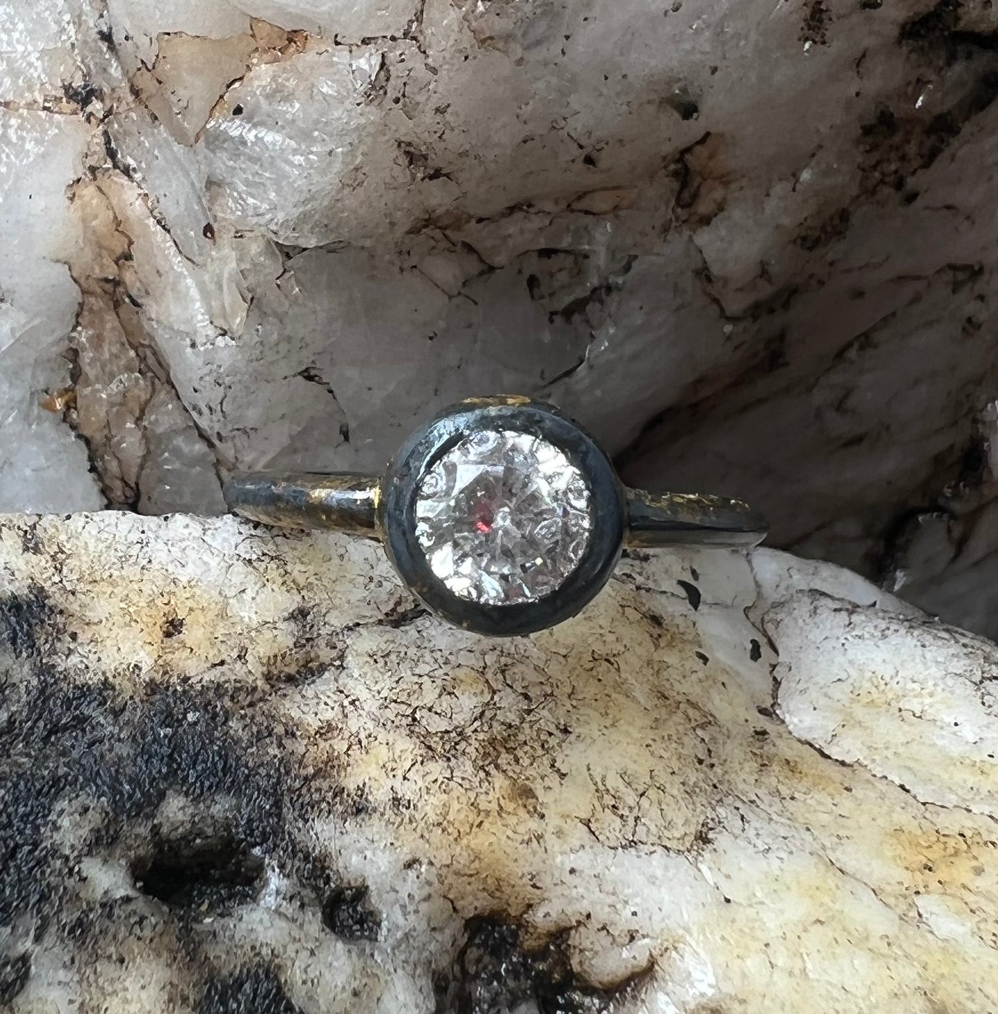 EC Black & Gold White Stone Ring