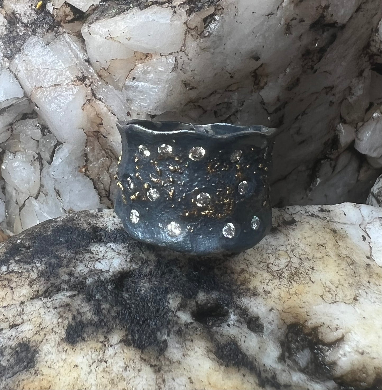 EC Black & Gold Diamond Scalloped Ring