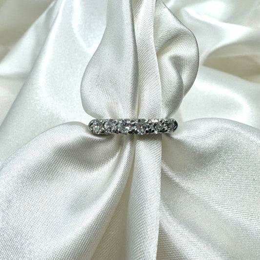 Round Diamond Double Shared Prong Platinum Anniversary Band