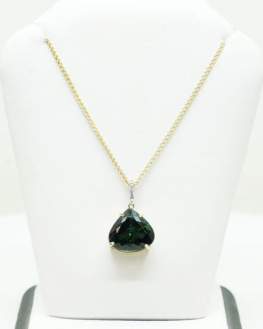 Green Tourmaline Necklace - 7.65 ct