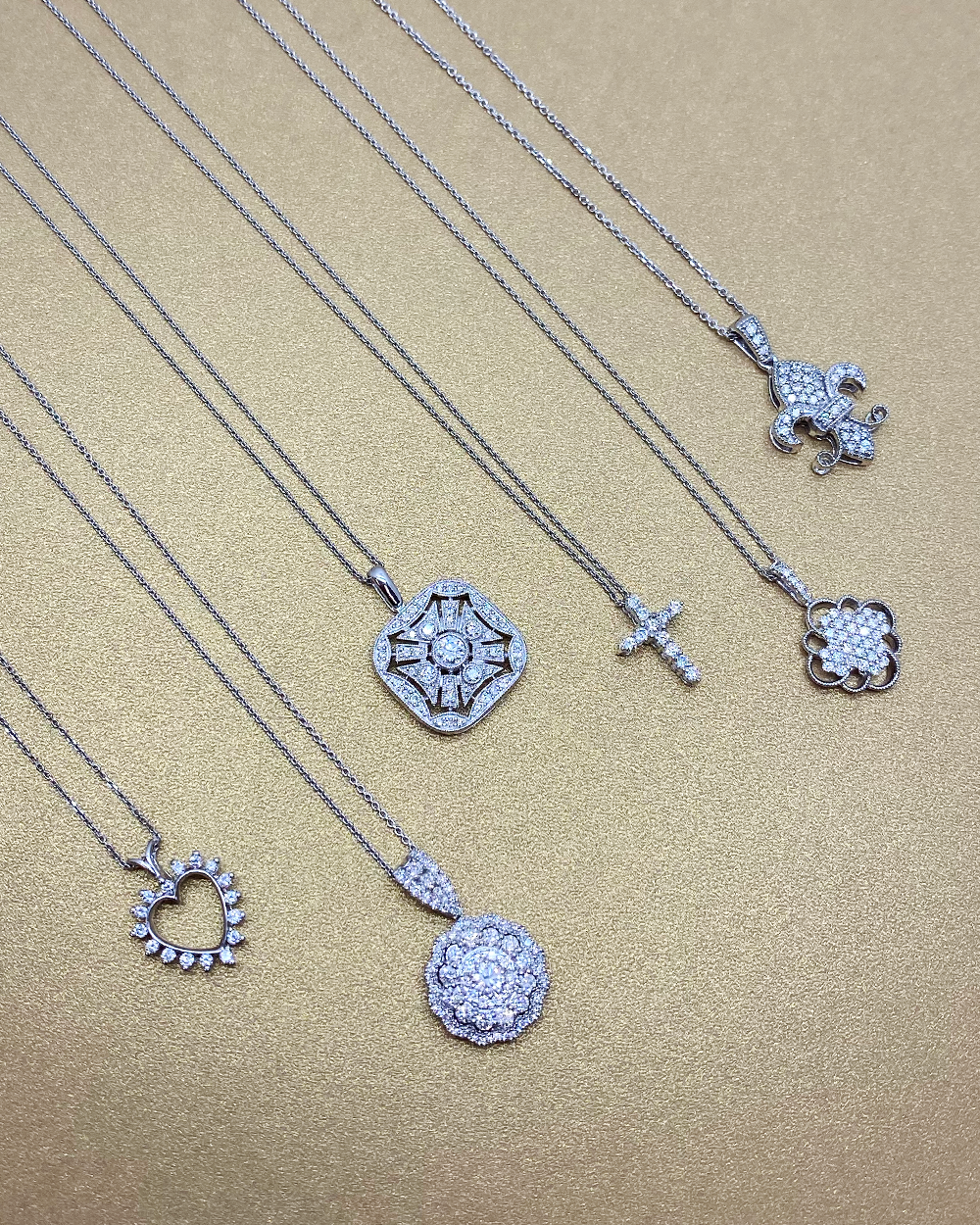 Round Drop Cluster Pendant Necklace