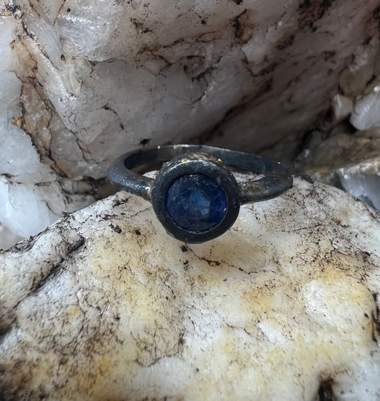 EC Black & Gold Sapphire Ring