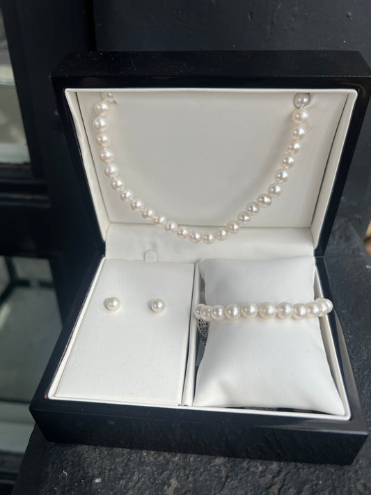 Pearl Gift Set